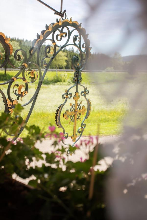 Gasthaus Zum Kreuz Sankt Märgen エクステリア 写真